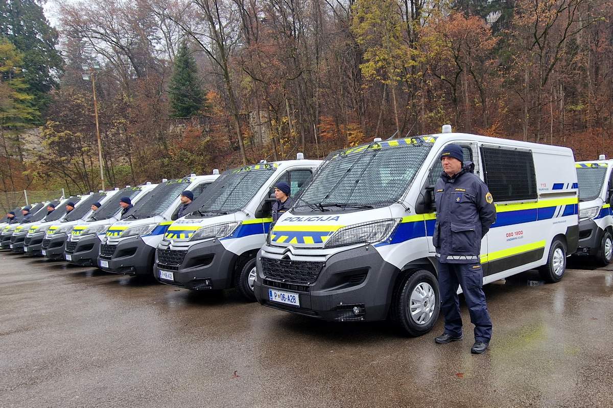 Nove marice čakajo na odhod v policijske enote, foto: Ministrstvo za notranje zadeve