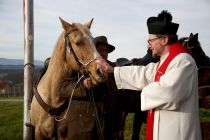 Blagoslov konjev na Kapelskem Vrhu