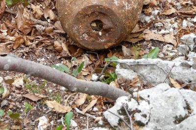 Našli so neeksplodirano topovsko granato kalibra 105 mm