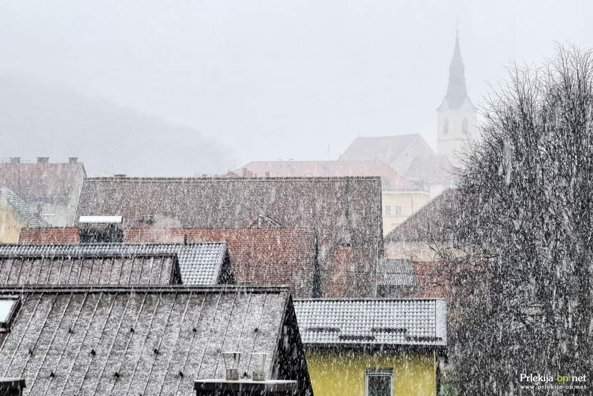 Možen bo sneg do nižin