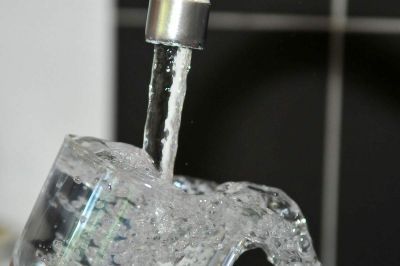 Velja ukrep prepovedi uporabe vode iz javnega vodovoda