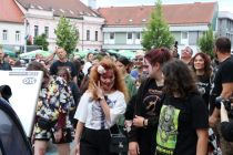 Zombie povorka na Grossmannovem festivalu