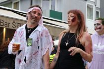 Zombie povorka na Grossmannovem festivalu