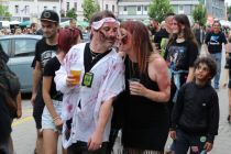 Zombie povorka na Grossmannovem festivalu
