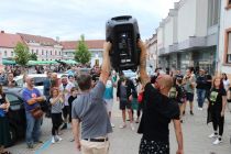 Zombie povorka na Grossmannovem festivalu