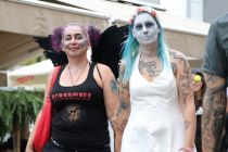 Zombie povorka na Grossmannovem festivalu
