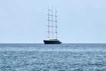 Jadrnica Black Pearl v Piranskem zalivu