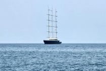 Jadrnica Black Pearl v Piranskem zalivu