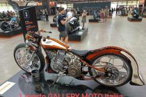 Tekmovanje predelanih Harley Davidson motornih koles