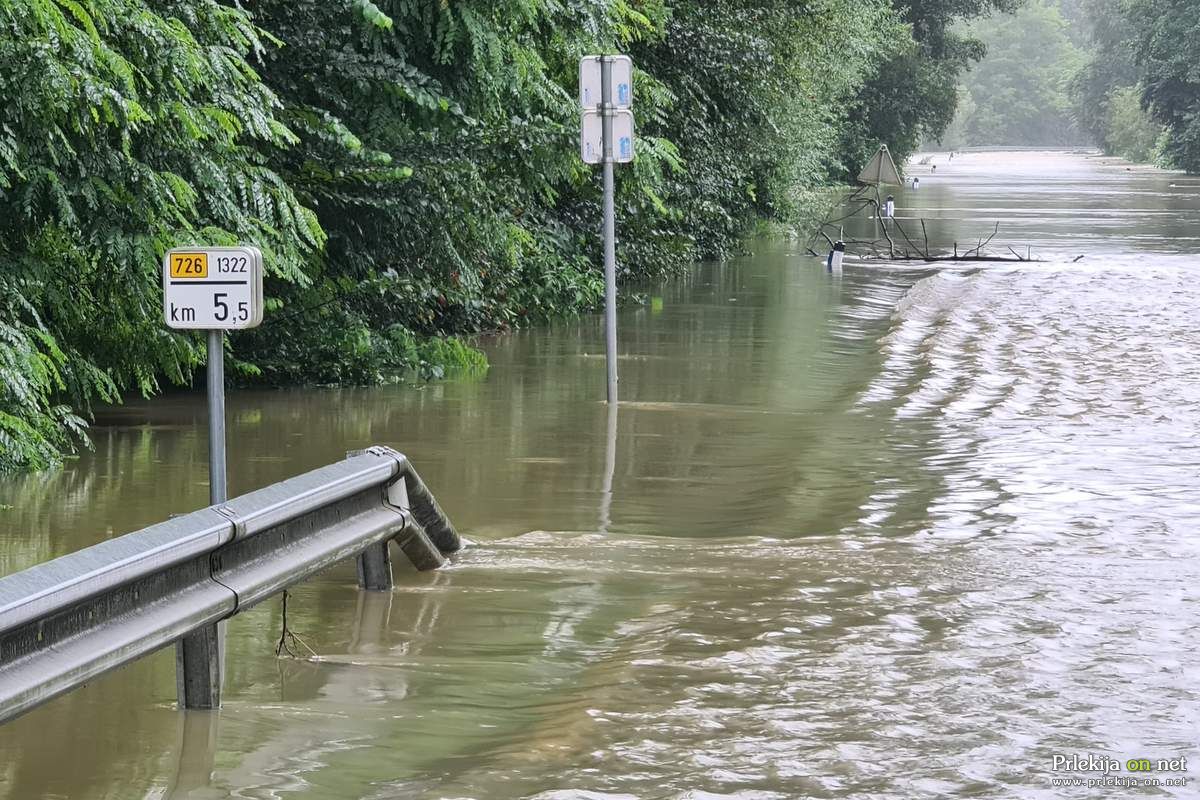 Mura je poplavila