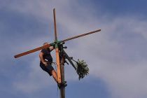 Postavljanje klopotca pri Mali Nedelji