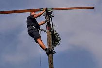 Postavljanje klopotca pri Mali Nedelji