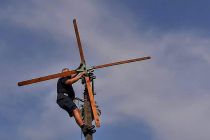 Postavljanje klopotca pri Mali Nedelji