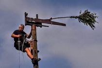 Postavljanje klopotca pri Mali Nedelji