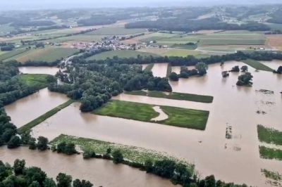 Poplave ob Muri iz zraka, vir: Slovenska vojska