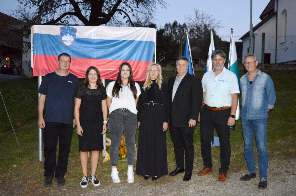 Odprtje učno-tematske poti v Cezanjevcih