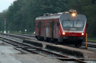 Tujce so izsledili na železniški postaji