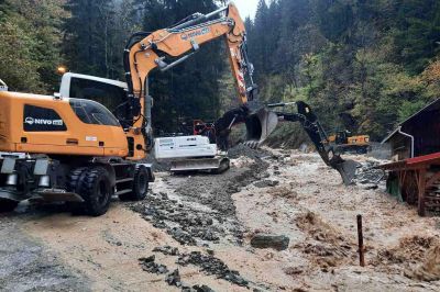 Izvajanje izrednih ukrepov v Raduhi, foto: Direkcija Republike Slovenije za vode