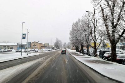 V soboto lahko sneži do nižin