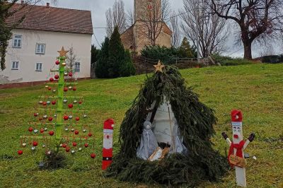 Božično-novoletna okrasitev Male Nedelje