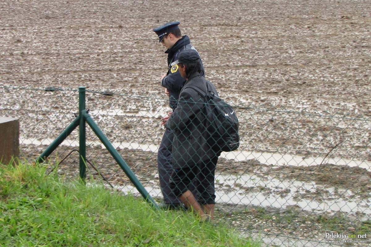 Policija je prijela tujce