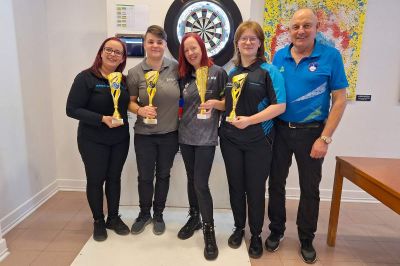 Natalija Žnidarič, Petra Klemenčič (obe TOP-GUN), Tanja Duh (PK SOVA), Zala Gorjak (TOP-GUN) in Jože Grantaša