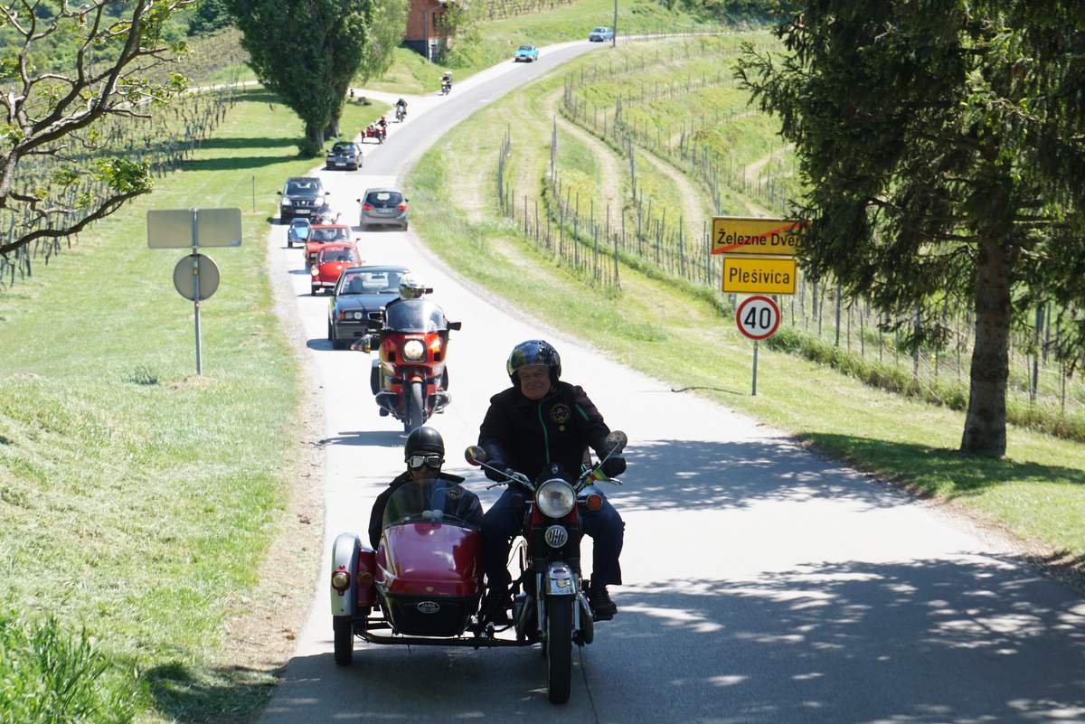 Blagoslov in otvoritvena vožnja JJ Puch