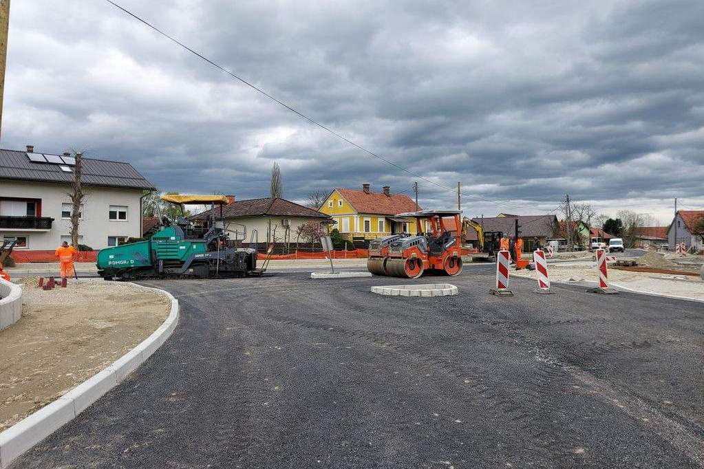 Asfaltiranje ceste v Likavcih, foto: Občina Križevci