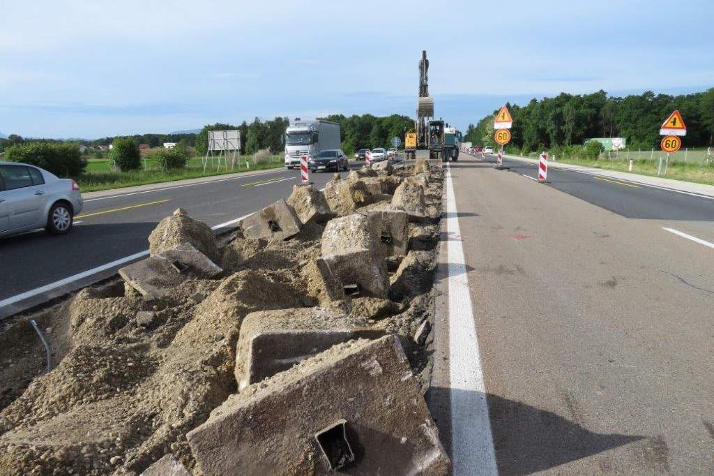 Dela bodo potekala v več fazah Dela bodo potekala v več fazah