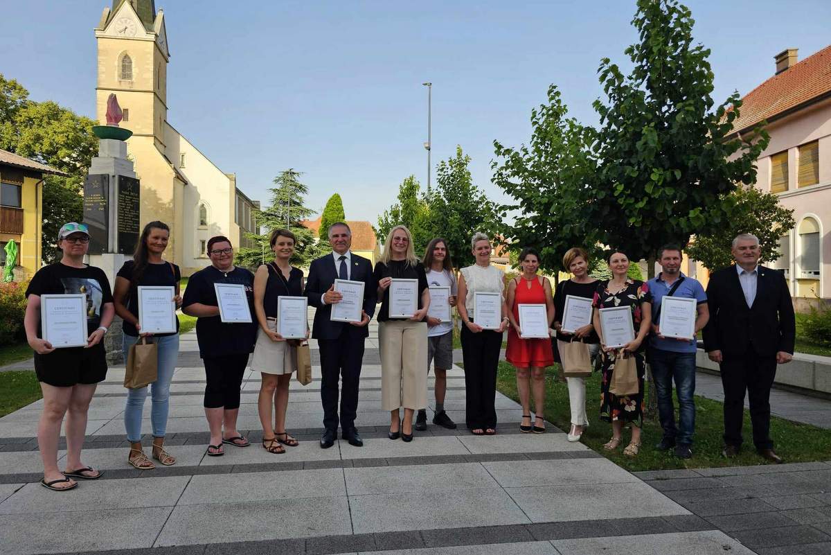 Podelitev certifikatov Tradicionalna prleška gibanica