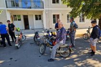 MOPED Tur de Mur