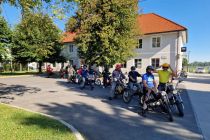 MOPED Tur de Mur