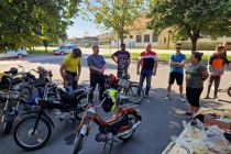 MOPED Tur de Mur