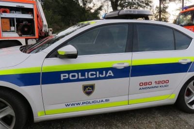 Policija in gasilci.