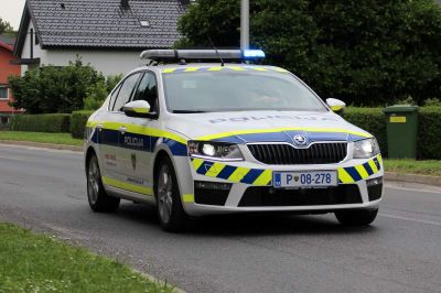 Policija