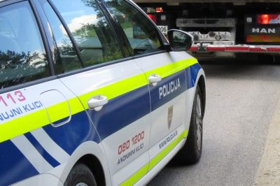 Policija