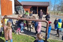 Otroci vrtca Križevci pri družini Zorko