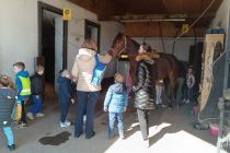 Otroci vrtca Križevci pri družini Zorko