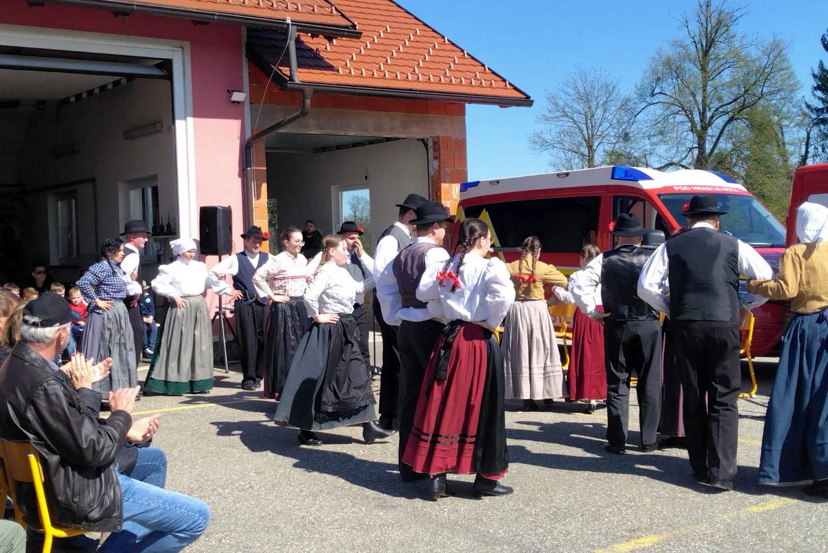 Pozdrav pomladi v Hrastju-Moti
