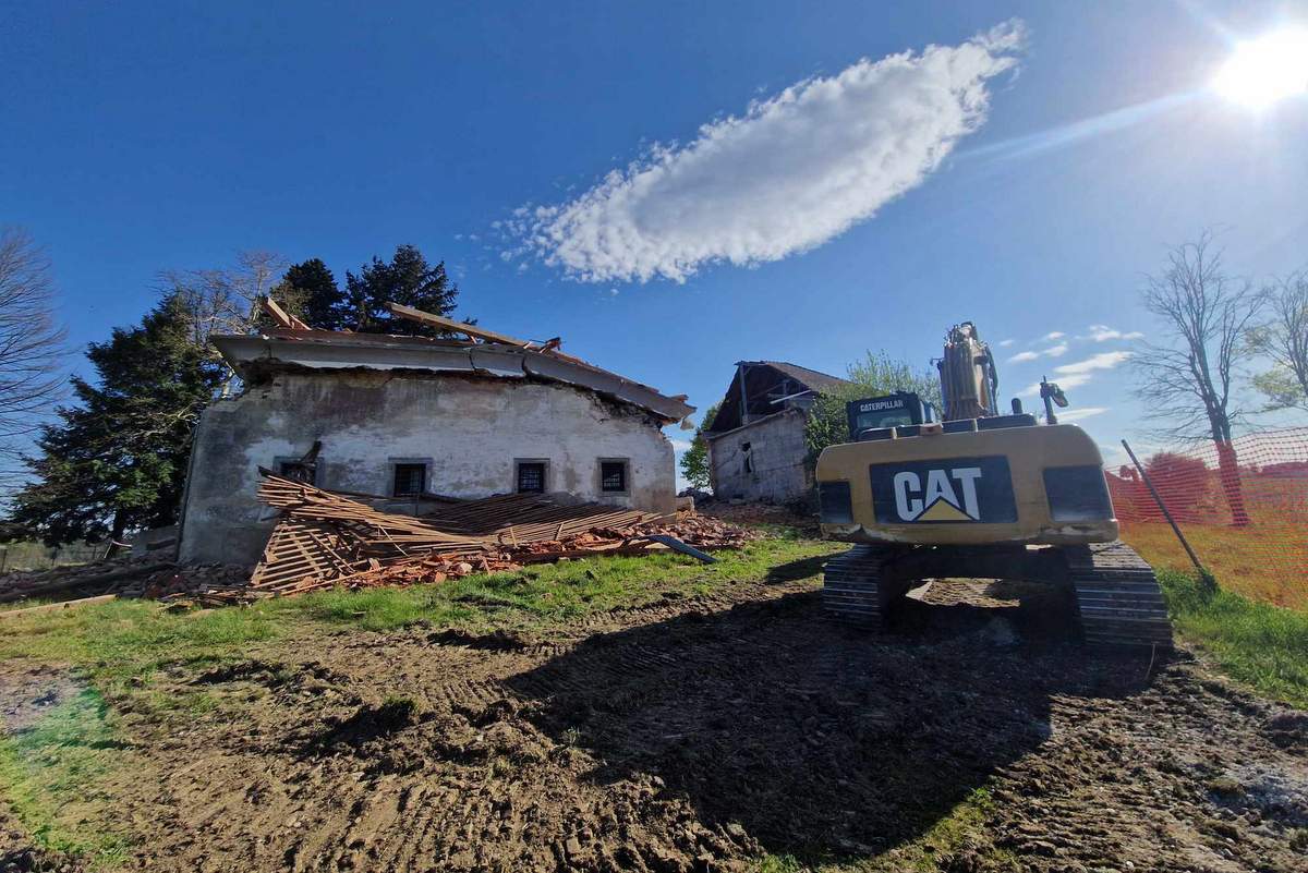 Porušen grad Železne Dveri