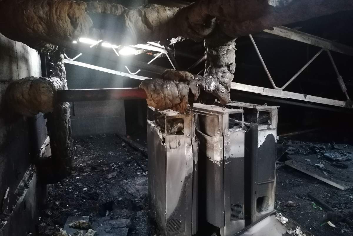 Streho je zajel požar