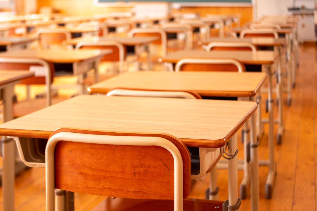 Osnovno šolo v tem šolskem letu zaključuje 21.986 učencev in učenk