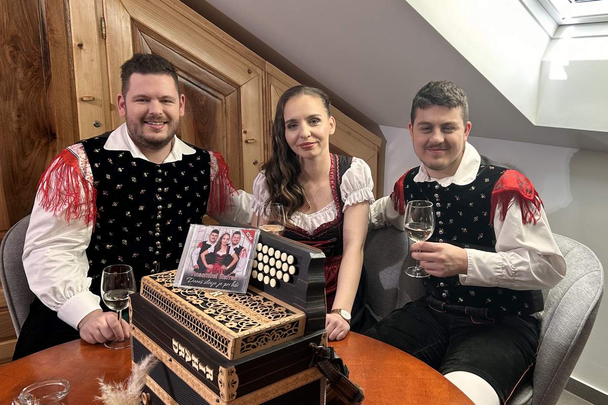 Ansambel Refren, foto: osebni arhiv