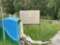 Smeti ob ekološkem otoku