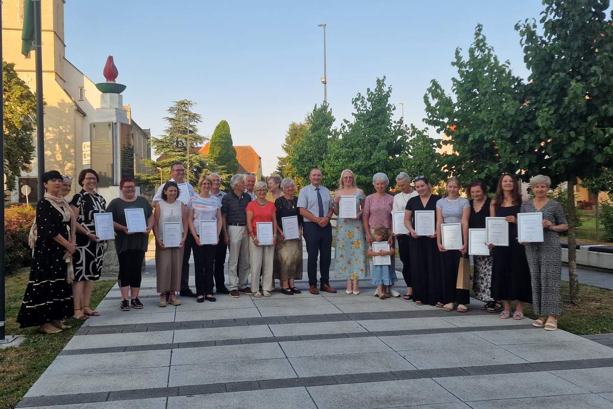 Podeljeni certifikati za Tradicionalno prleško gibanico