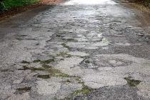 Dotrajana cesta Moravci - Zagorci