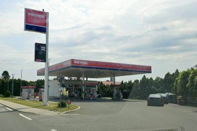 V torek bodo Petrolove črpalke eno uro zaprte
