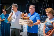 Žetev 2000 zlatih zrn