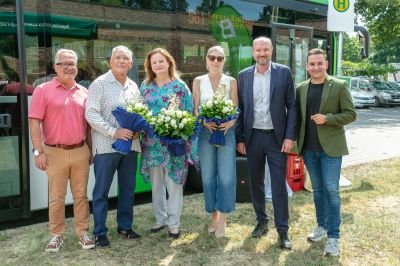 Nova čezmejna avtobusna linija med Radgonama. foto: Foto Schleich