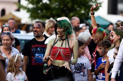 Zombi povorka